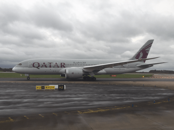 Qatar Airways 787 Manchester