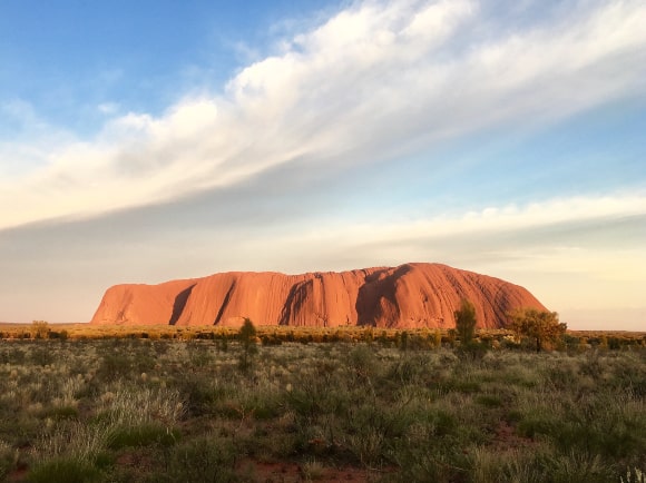 Qantas will run a scenic flight to Uluru