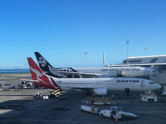 Qantas 737 Air New Zealand 777 Auckland Airport