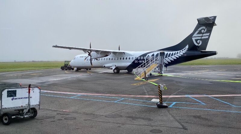Air New Zealand ATR72 in Invercargill