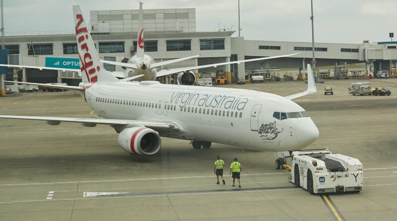 Virgin Australia Boeing 737-800 pushes back at SYD T1