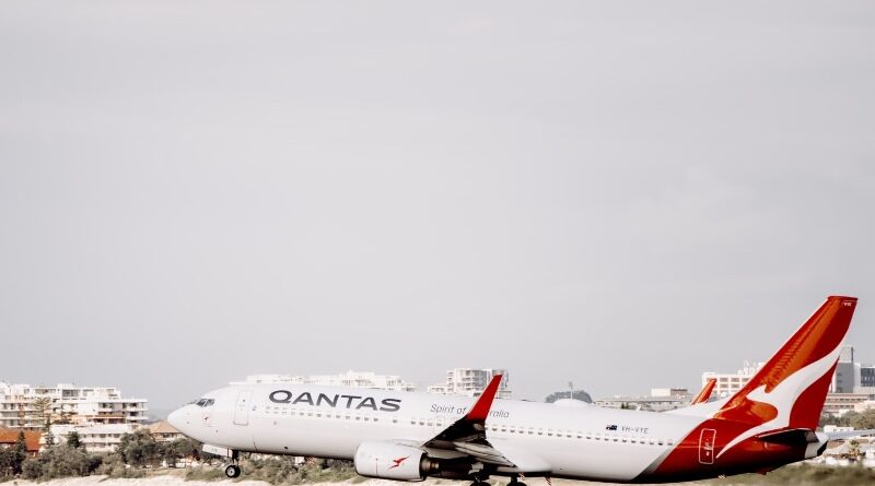Qantas 737 taking off