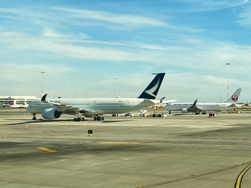 A Cathay Pacific A350 and Japan Airlines 767 at Vancouver Airport