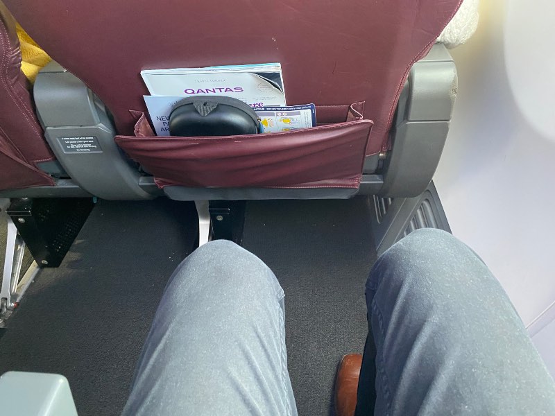 Legroom in row 4 on the Qantas Boeing 737-800