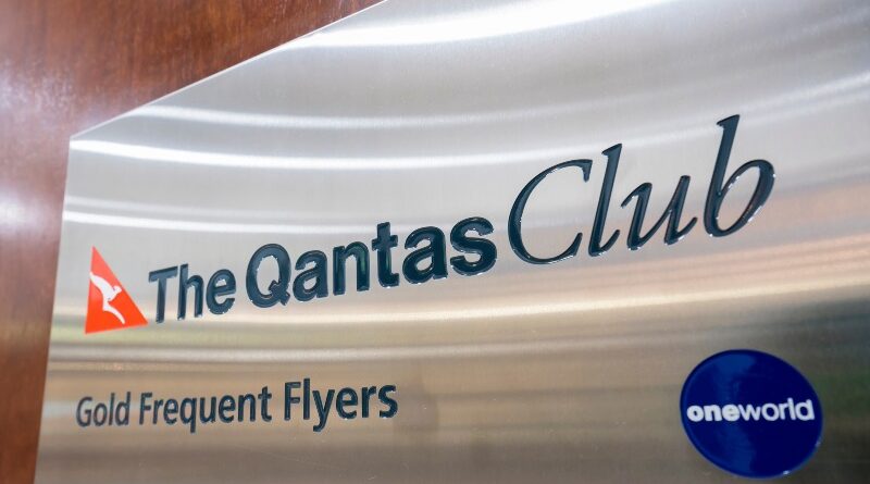 Qantas Club sign