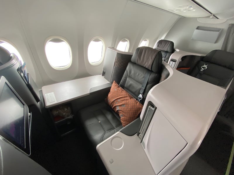 Singapore Airlines Boeing 737-8 MAX Business Class