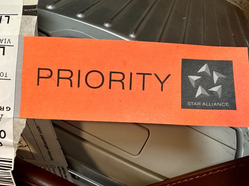 Star Alliance priority bag tag, a benefit of Star Alliance Gold status