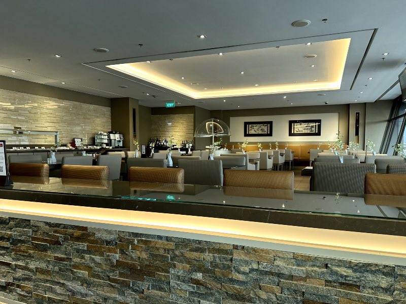 Dining area in the Emirates Lounge in Singapore