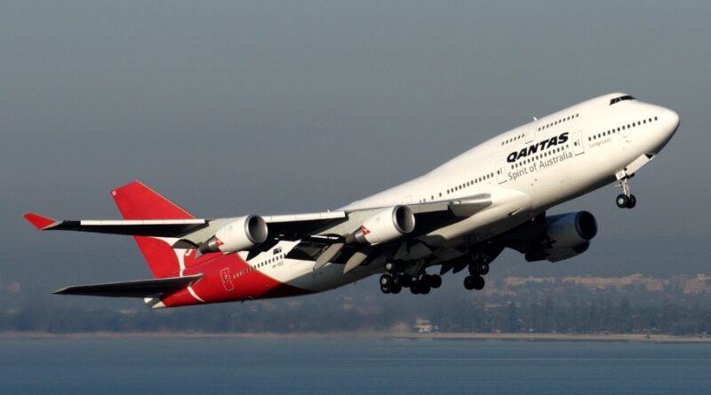 Qantas Boeing 747-400ER taking off with original livery