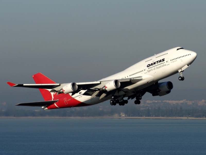 Qantas Boeing 747-400ER taking off with original livery