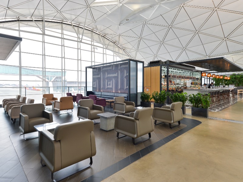 Qantas Hong Kong Lounge, open to frequent flyers with Oneworld Sapphire or Emerald status