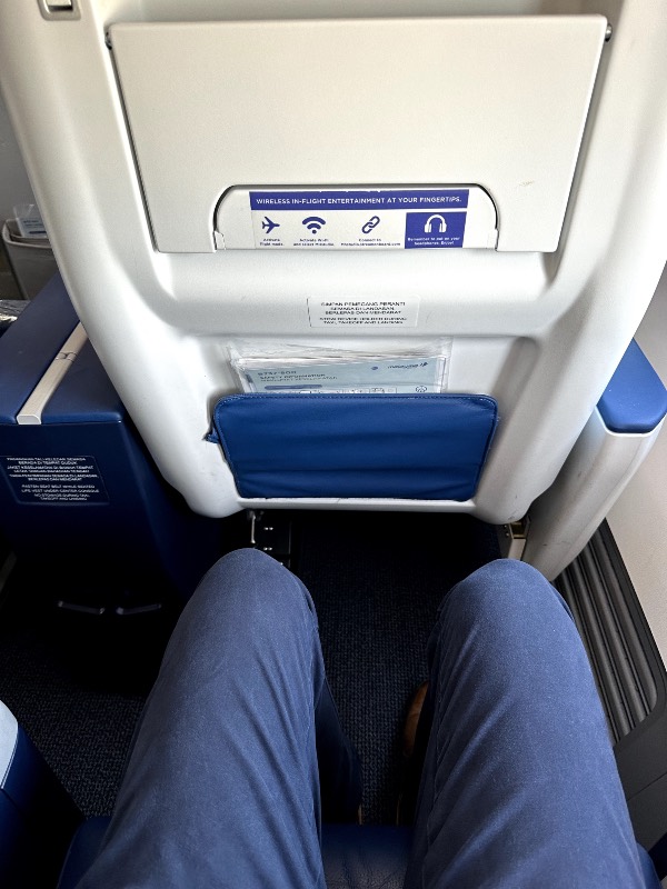 Legroom in Malaysia Airlines' new Boeing 737-800 Business Class