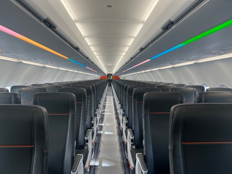Jetstar Airbus A321neo LR economy class cabin