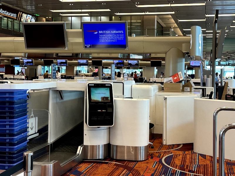 Premium passengers on British Airways can check-in early in the SATS lounge