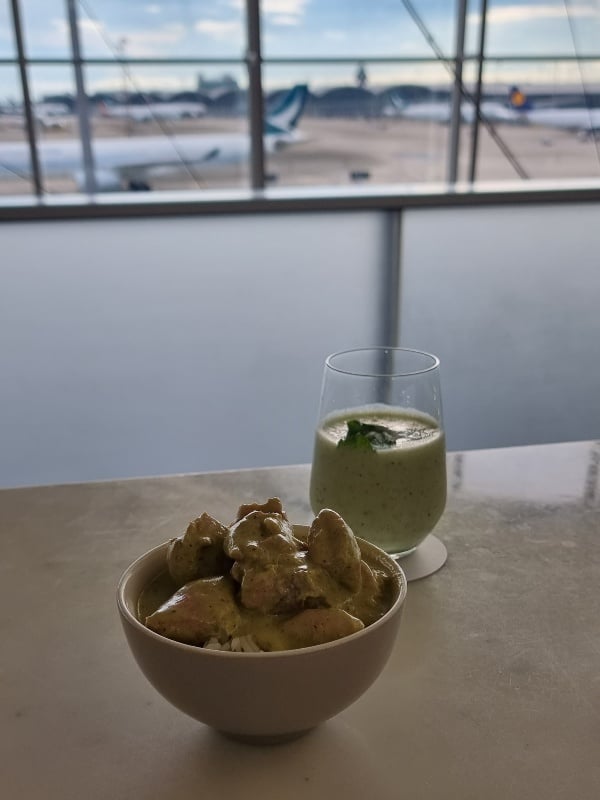 Chicken curry and Cathay Delight at the Wing Business lounge