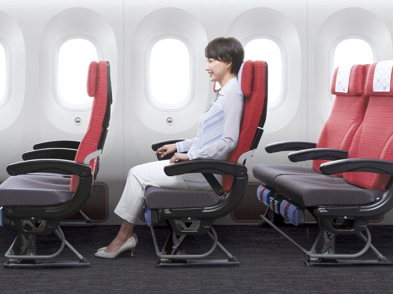 Japan Airlines Boeing 787 Economy seats