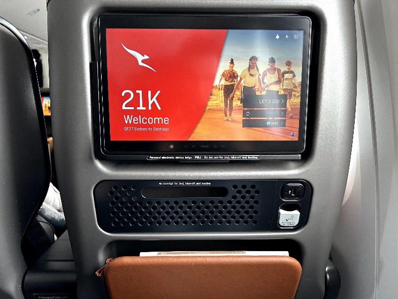 Seat 21K on Qantas 787 Premium Economy IFE screen
