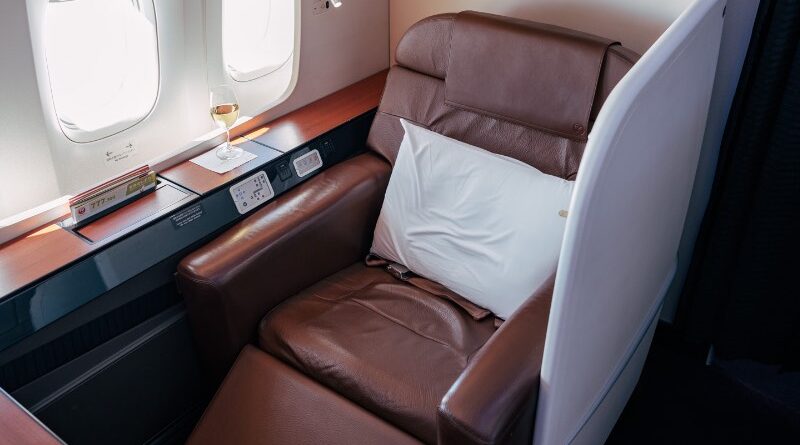 Japan Airlines Boeing 777 First Class