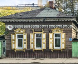 Traditional wooden houses, Russia Sept 18-3.jpg