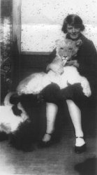 Alison Reid with lion.jpg Alison Reid with lion.jpg