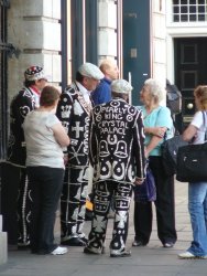 P1020010 Pearly Kings at Covent Garden.JPG