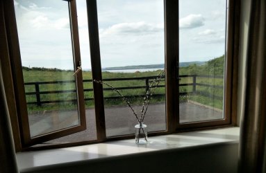 Hotelwindow9.jpg