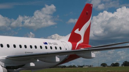 Qantas E190 Photo 2. Photo. Embraer.jpg