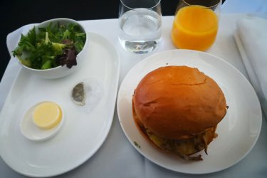 qantas-burger.jpg