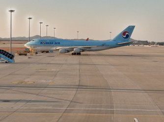 747-8I.jpg