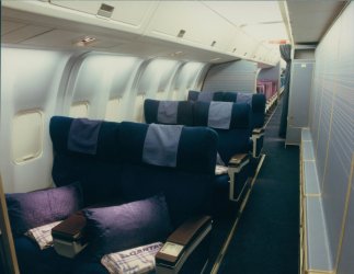 Qantas-Boeing-767-338ER-VH-OGG-First-Class-split-cabin-6-Seats-Qantas-Heritage-Collection.jpg