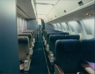 Qantas-Boeing-767-338ER-VH-OGG-Business-Class-split-cabin-17-Seats-Qantas-Heritage-Collection.jpg