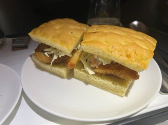 Qantas Business meal.jpg