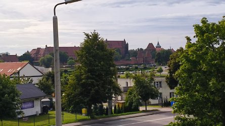 m.jpg