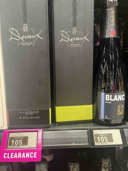 champagne.jpg champagne.jpg