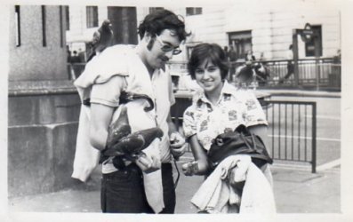 1976 London Trafalgar Square001.jpg