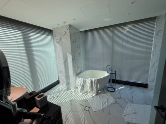 Bathroom1.jpg