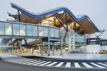 Madrid_airport-scaled-3919532963.jpg