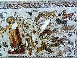 Tunis Bardo mosaic bears attacking.jpg