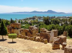 Carthage punic ruins and bay.jpg