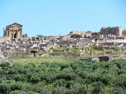 Dougga from road 3.jpg