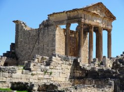 Dougga Capitol 1.jpg