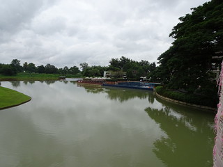 35775155846_71d2c5b004_n.jpg