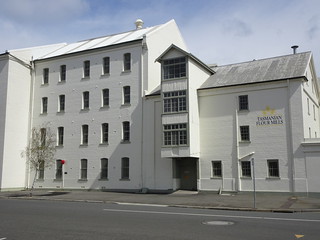 23575944948_29b3fc0666_n.jpg