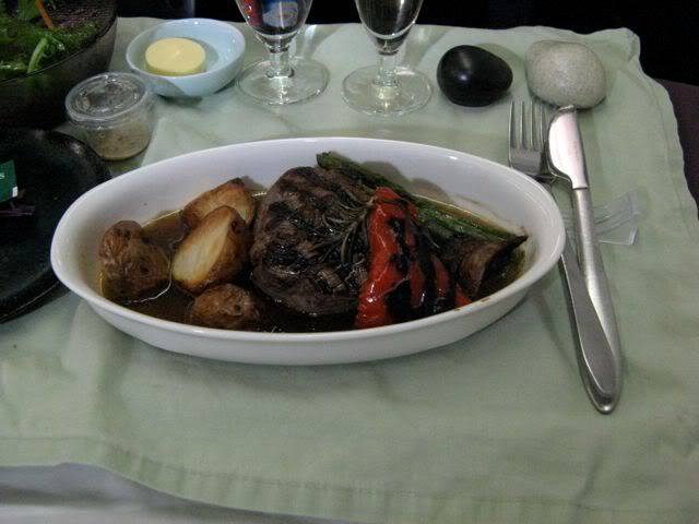 AKL-HKGLunch2.jpg