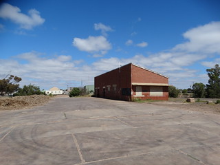 22821322858_82512551a7_n.jpg