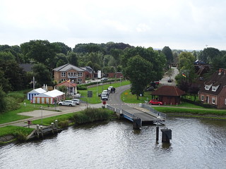 29396372212_cdc8809e82_n.jpg