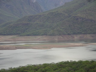 27182592607_8ee75b4876_n.jpg