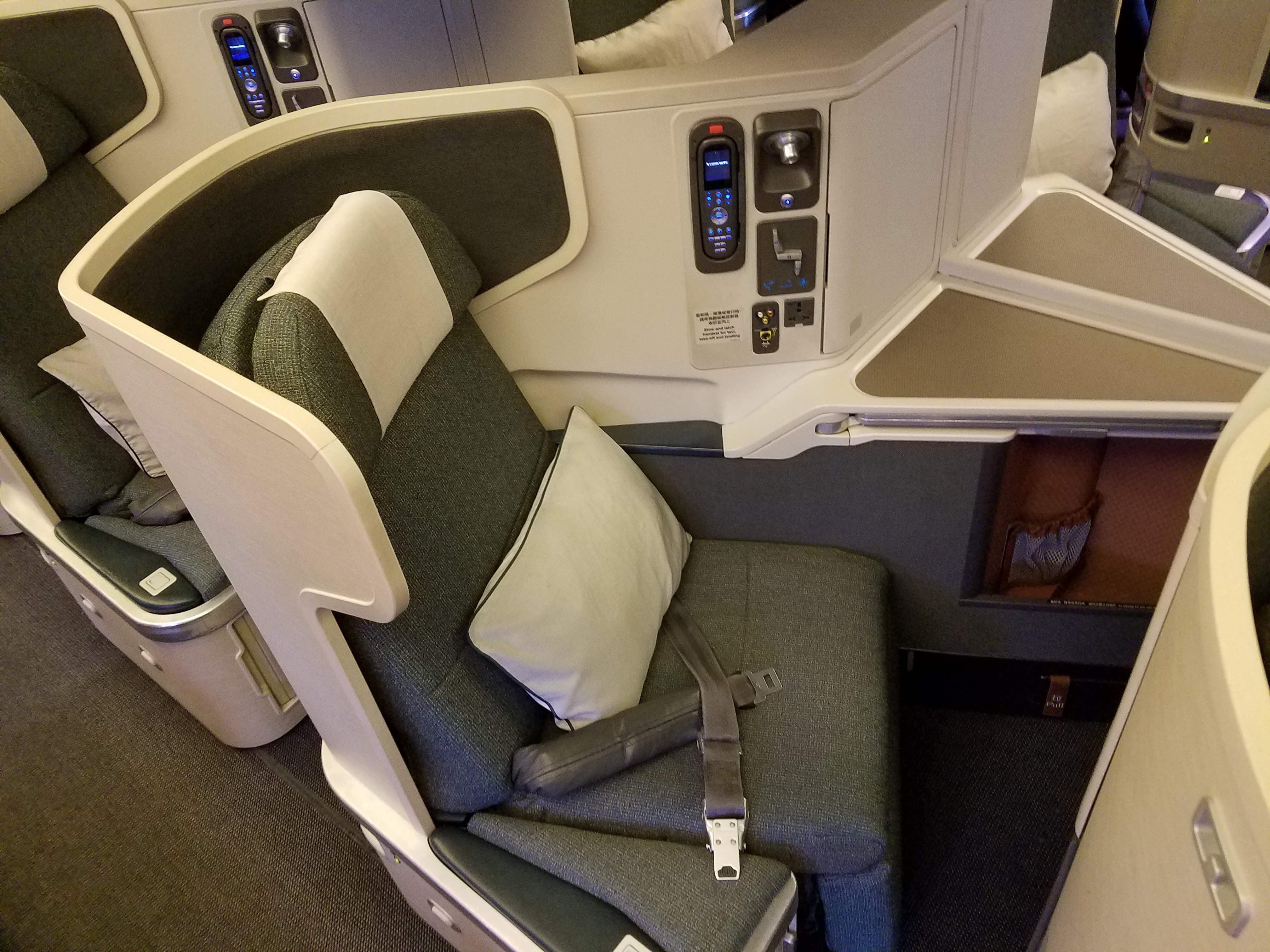 viewfromthewing.com