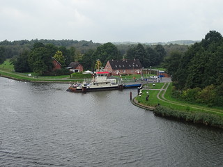 29215776000_40774f54ff_n.jpg