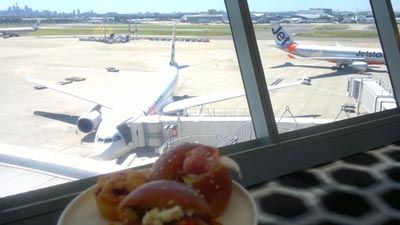 qf-jq-fl-syd-snacks.jpg